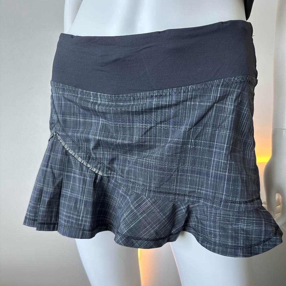 Lululemon skirt size 4